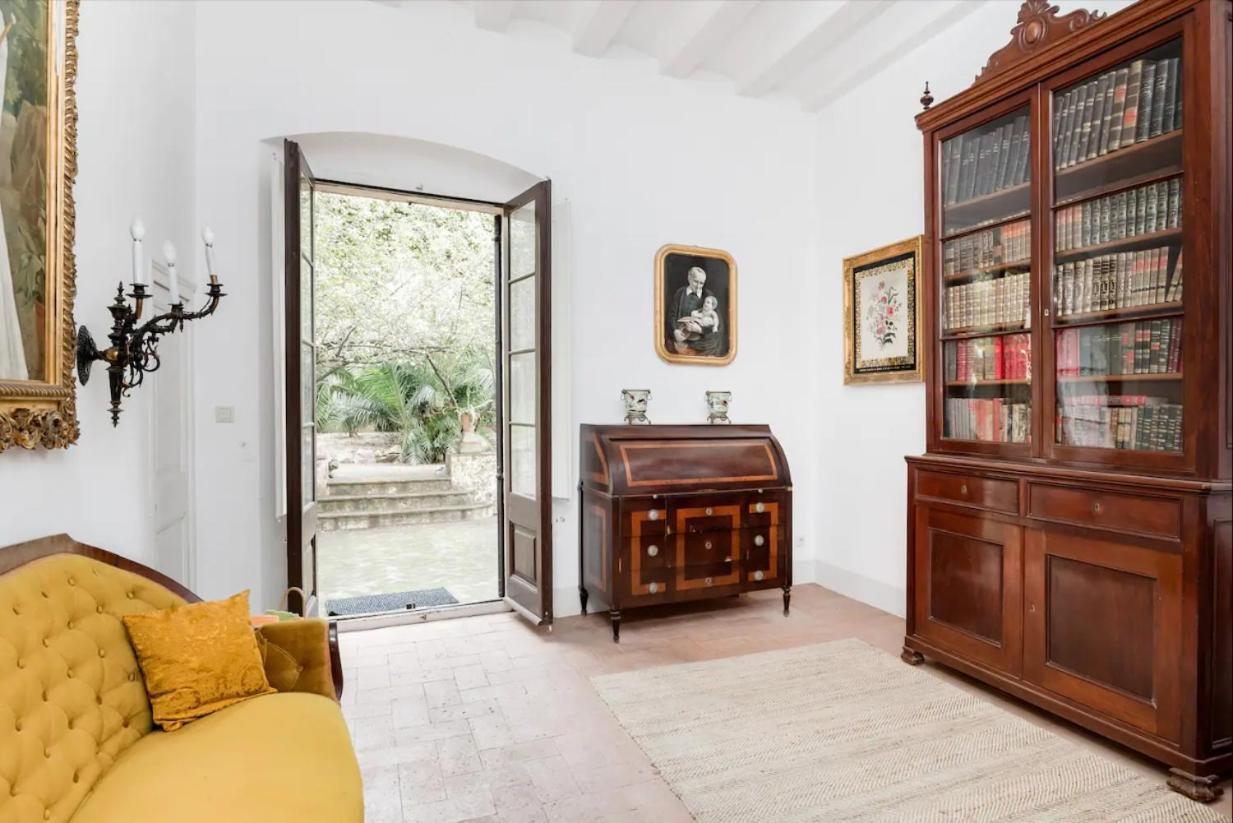 Can Rovira - Stunning Neoclassical Mansion, Just 20 Min Drive From Barcelona City Center, Ideal For Groups And Families Alella Buitenkant foto